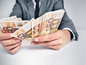 Comisia Europeană propune reguli pentru salarii minime adecvate în UE